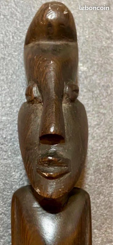 LOT DE 8 FRUITS SCULPTES EN BOIS EBENE TRAVAIL AFRICAIN