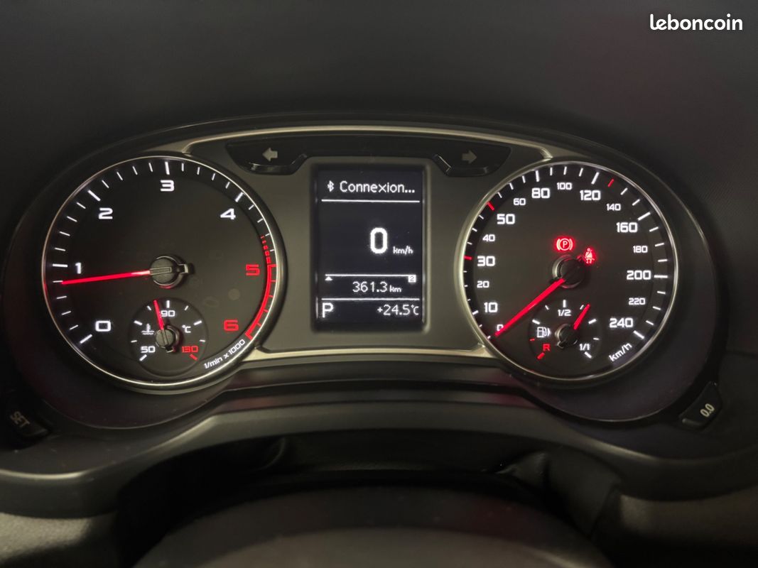 AUDI A1 SPORTBACK 1.6 TDI 90 Ch AMBIENTE S-TRONIC BVA (image 8)