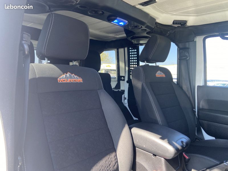 Jeep WRANGLER UNLIMITED 2.8 CRD 200CH FAP MOUNTAIN (image 14)