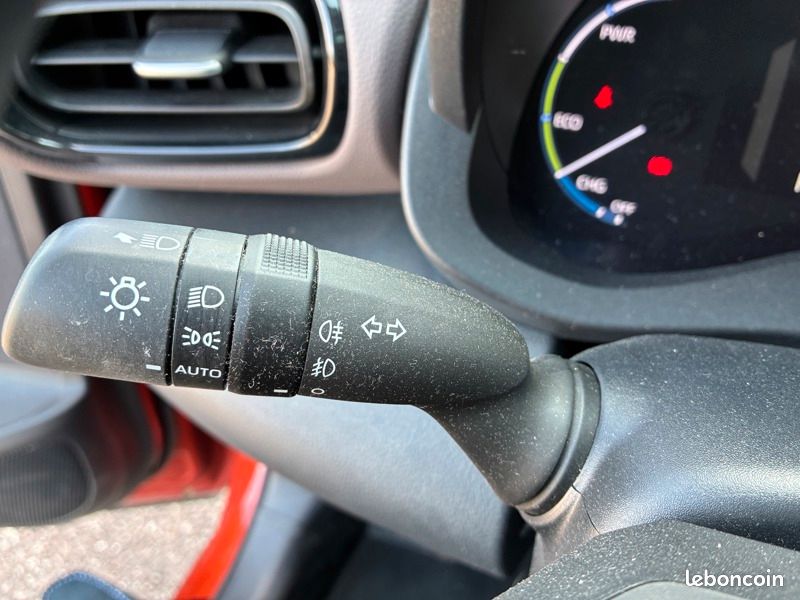 Toyota Yaris Cross 116H COLLECTION Pano Tech (image 19)