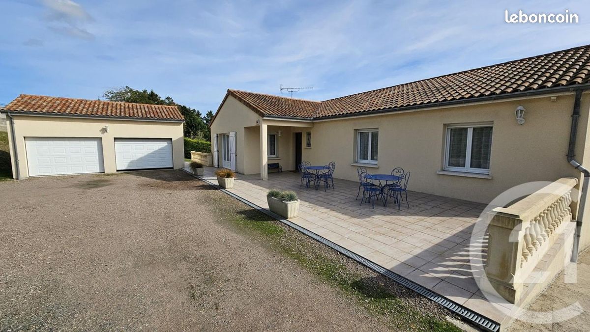 Maison 7 pièces 265 m² · à Naintré · 265 m² · 282 600 €