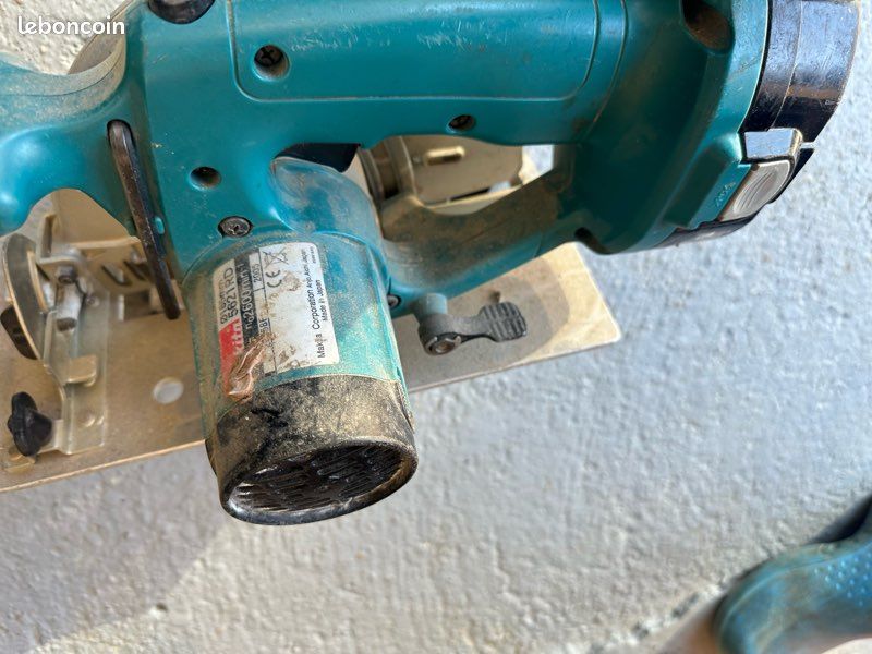 Scie circulaire Makita 18V – batterie HS (image 1)