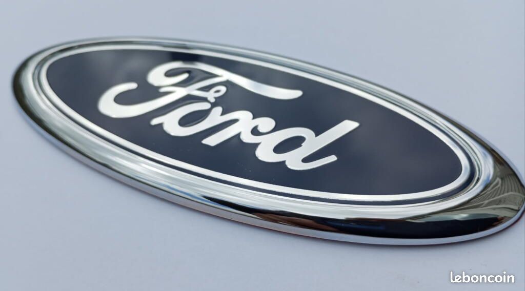 Emblème Métal 3D Lettre S Pour Calandre Ou Coffre - Auto Style Pour Ford Focus, Fiesta, Kuga - Adhésif Fort Blanc