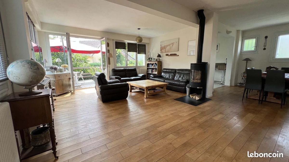 Maison 7 pièces 143 m² · à Les Clayes-sous-Bois · 143 m² · 568 000 €