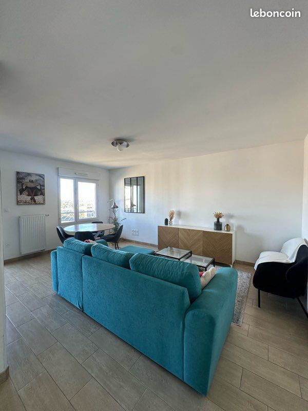 A vendre - T2 de 48.78m² - Dernier étage - Balcon vue Loire - Parking (image 3)