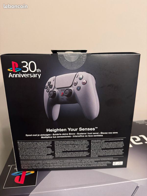 PS5 Slim 30ème anniversaire + Lecteur PS5 + Manette DualSense PS5 30e anniversaire (image 12)