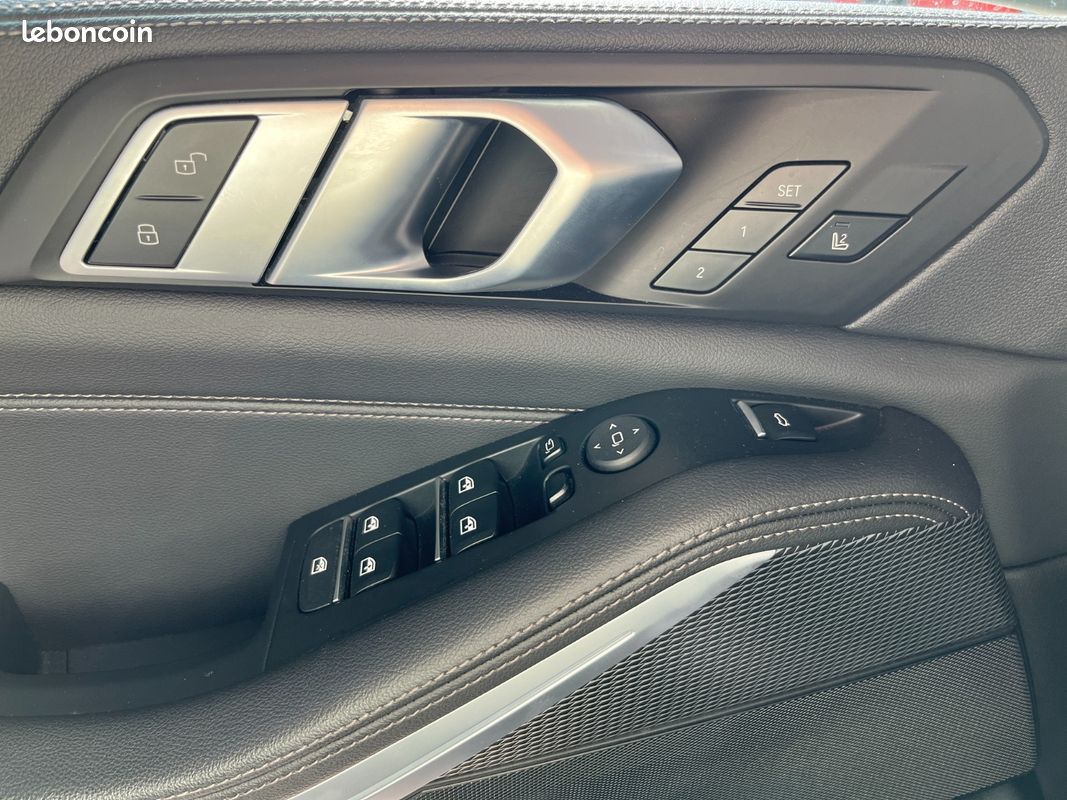 BMW X5 G05 xDrive 45e 394 CV BVA8 M Sport + TVA RÉCUPÉRABLE + TOIT OUVRANT + APPLE CARPLAY + CAMERA 360° + S (image 22)