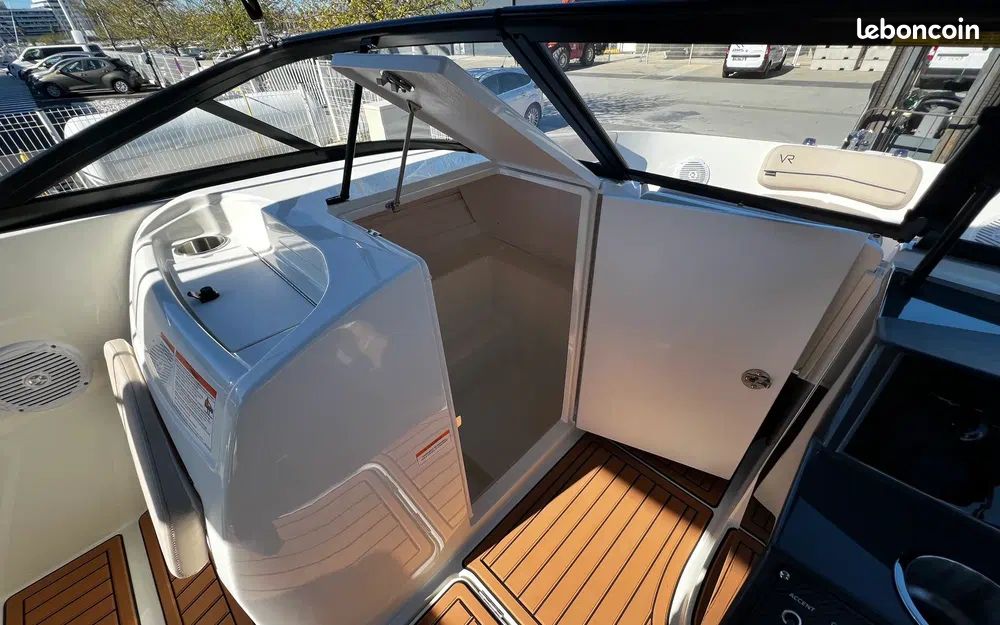Bayliner VR6 Bow-Rider (image 9)