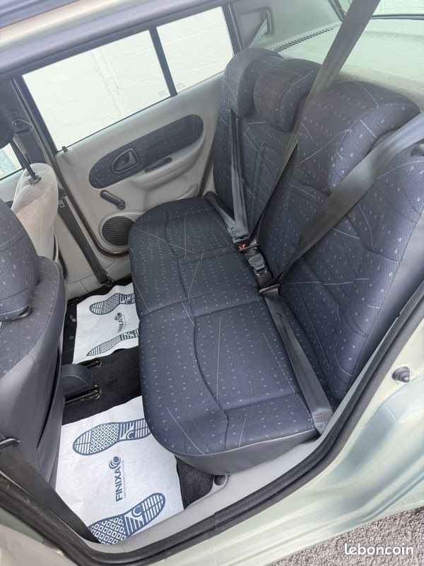 RENAULT CLIO Il 5 Portes Phase 2 1.2 i 75 cv (image 4)