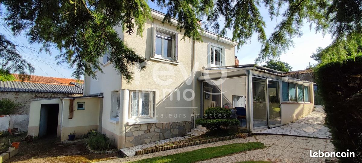 Maison 4 pièces 93 m² · à Saint-Philbert-de-Grand-Lieu · 93 m² · 170 000 €