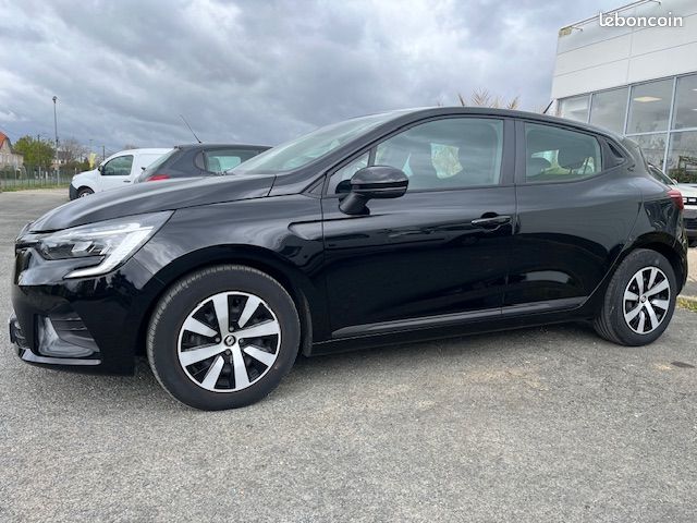 Renault clio v tce 90 ch equilibre - 08/2023 - 23 200 km - (image 1)