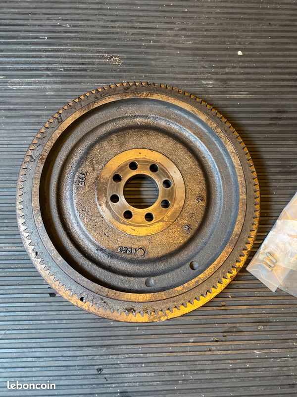 Volant moteur Nissan 200sx s14 (image 2)