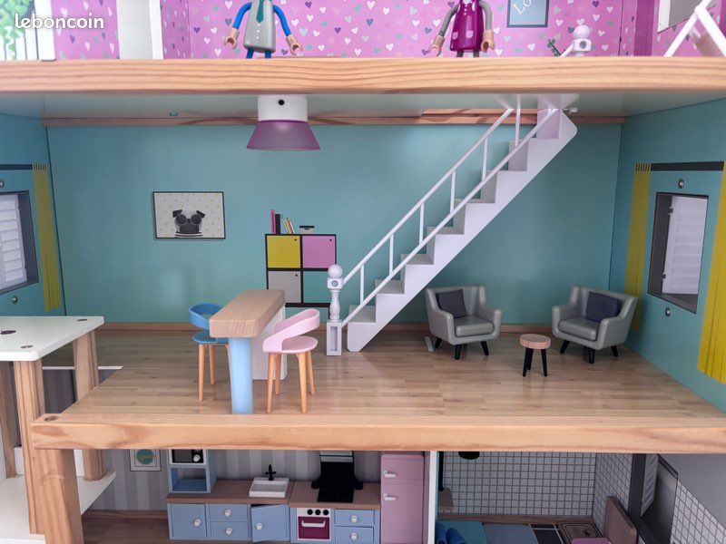 Maison poupée Lidl en bois avec personnages et meubles (image 3)