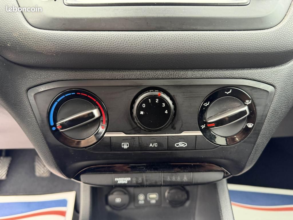 HYUNDAI I20 1.2i - 84 Intuitive clim + camera AR (image 31)