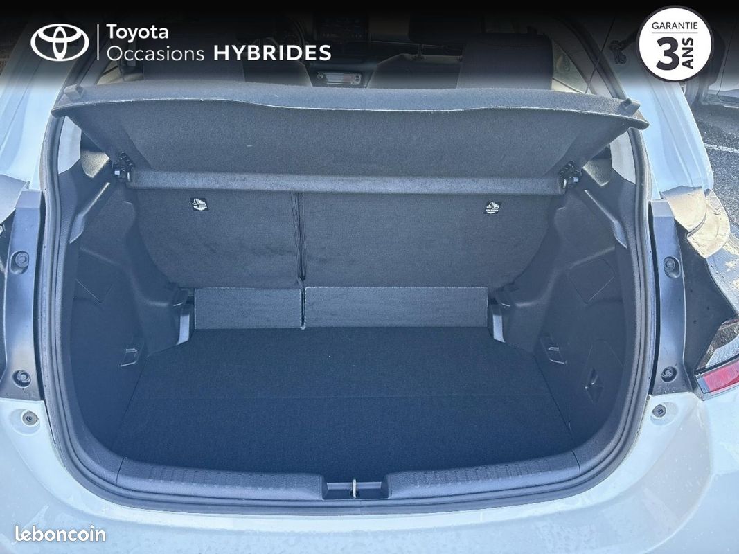 Toyota Yaris 116h Design 5p MC24 (image 10)