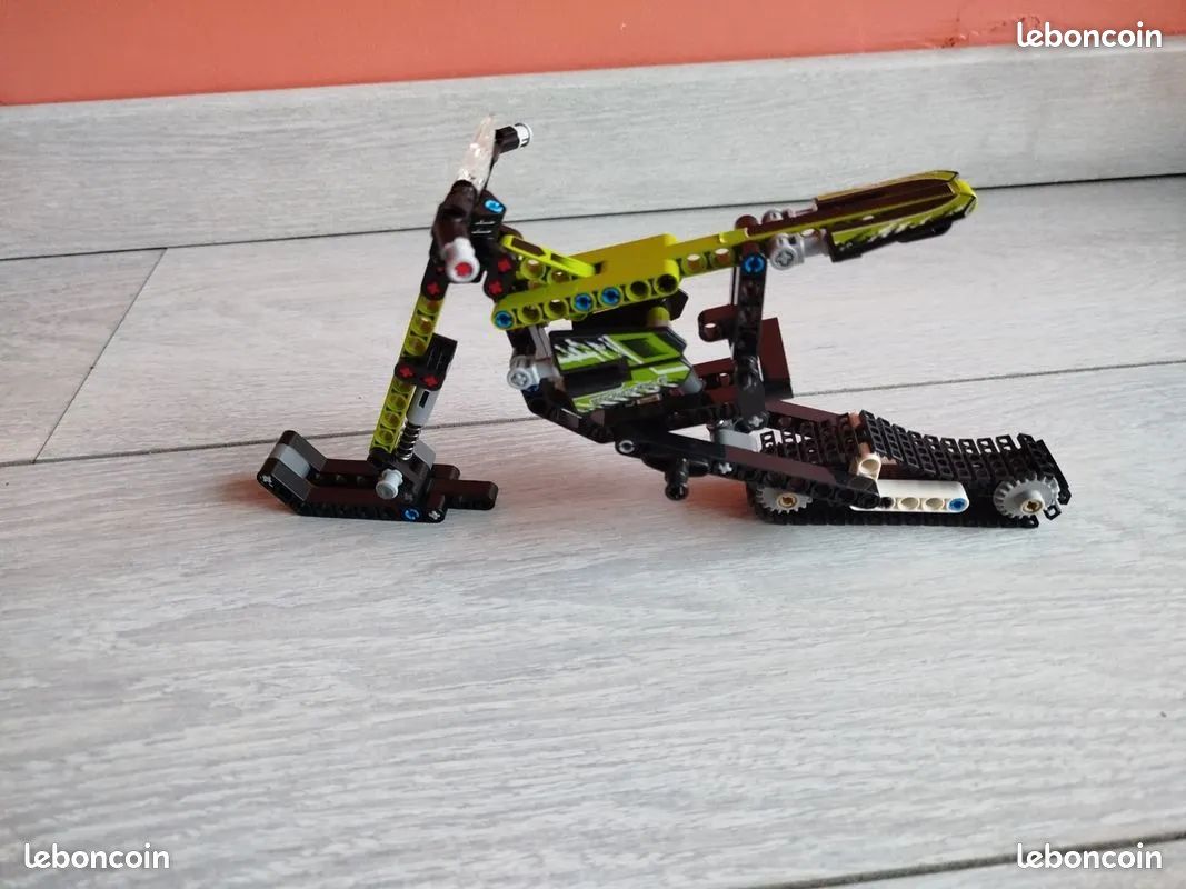 LEGO TECHNIC motoneige et snowscoot (42021) (image 6)