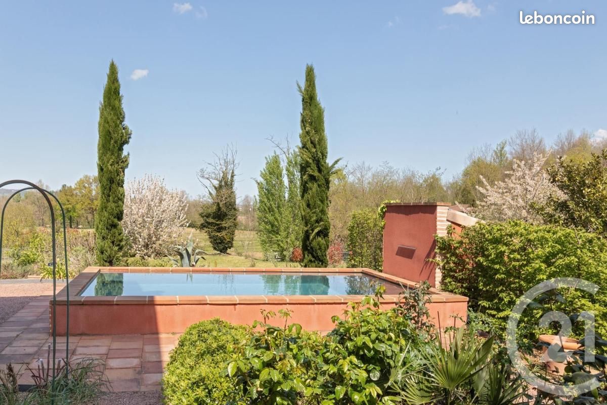 Maison 9 pièces 215 m² · à Montans · 215 m² · 369 000 €