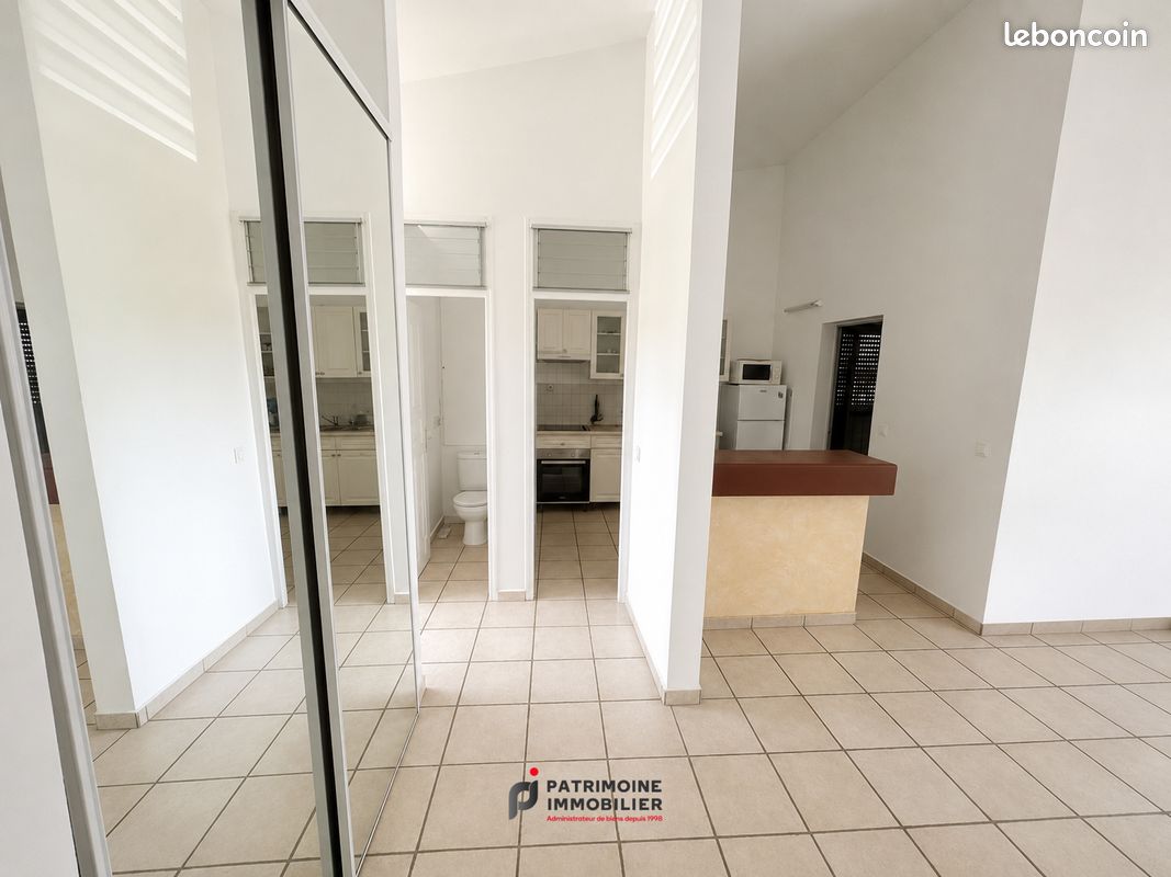 Appartement 3 pièces 57 m² · à Les Abymes · 57 m² · 900 €