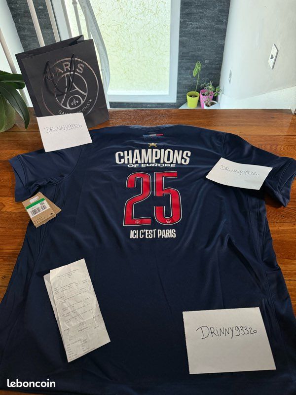Maillot PSG collector taille S Junior - Vêtements Maillot PSG collector taille S Junior - Vêtements