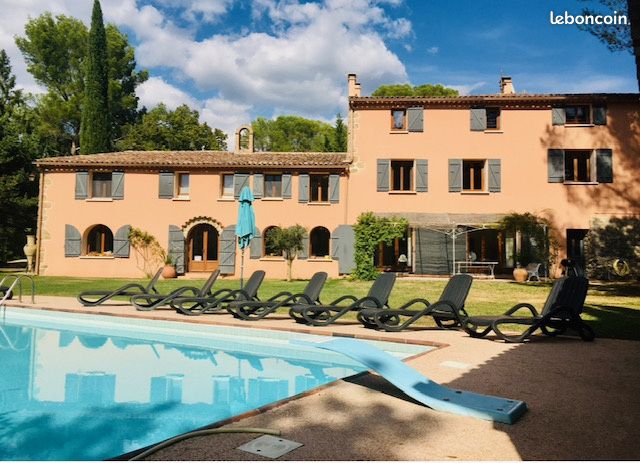 Maison 18 pièces 456 m² · à Villecroze · 456 m² · 926 000 €