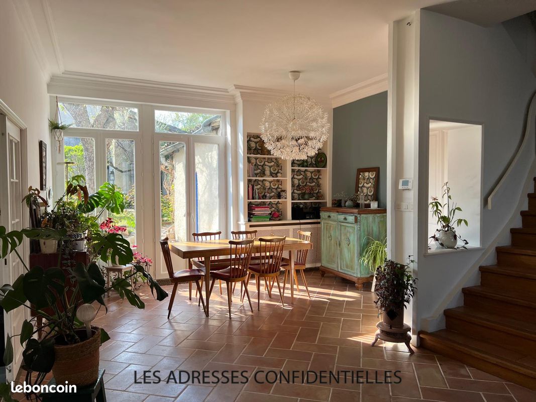 Maison 10 pièces 287 m² · à Irigny · 287 m² · 749 000 €