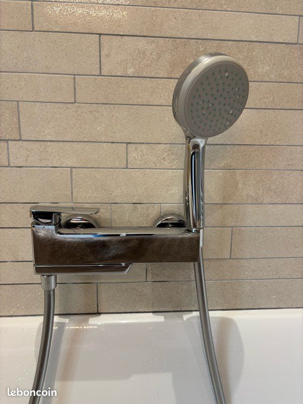 Robinetterie mitigeur bain douche (image 1)