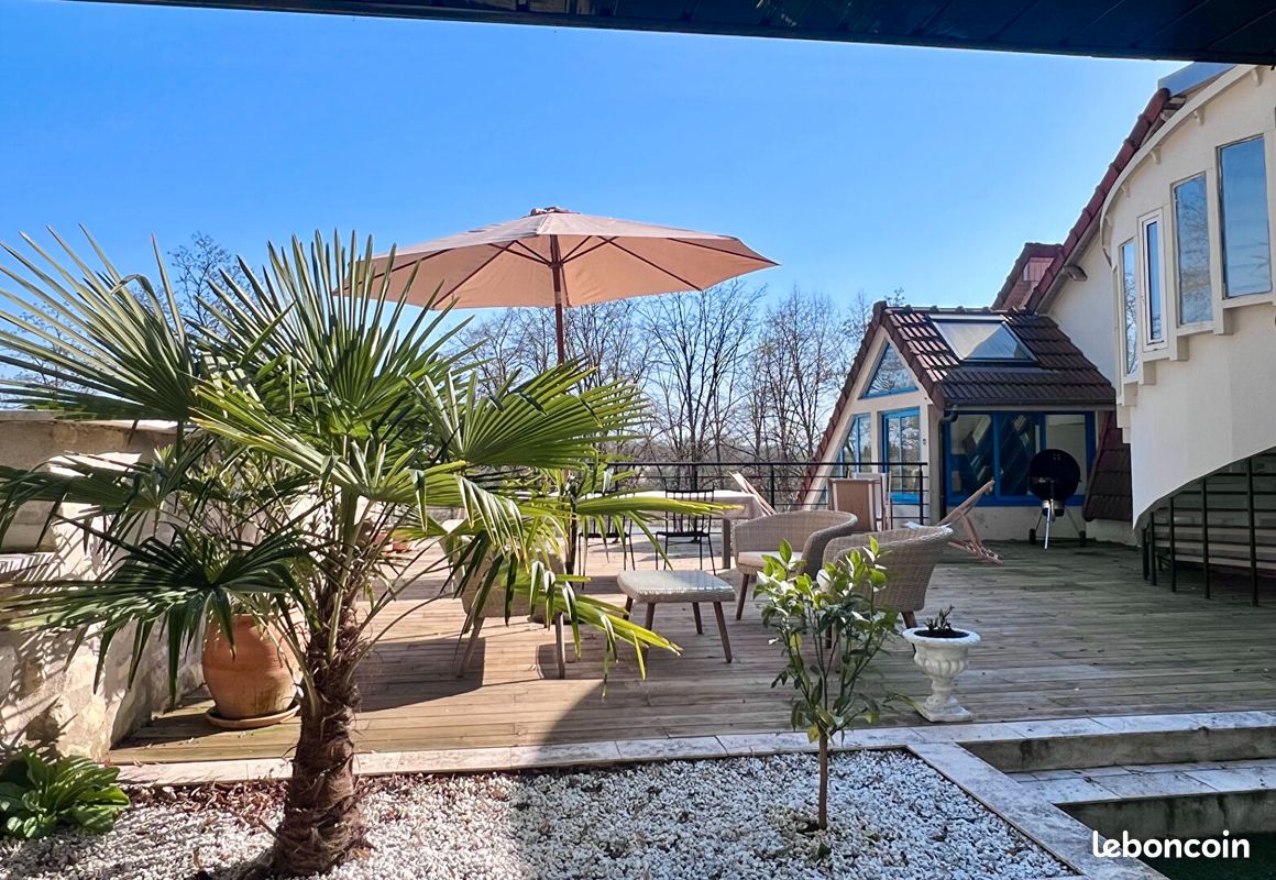 Appartement 5 pièces 230 m² · à Nevers · 230 m² · 325 000 €