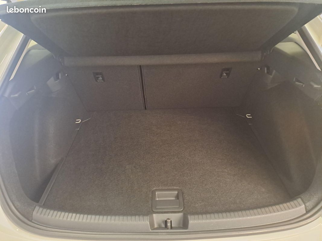 VOLKSWAGEN Taigo 1.0 TSI 110 DSG7 Style (image 13)