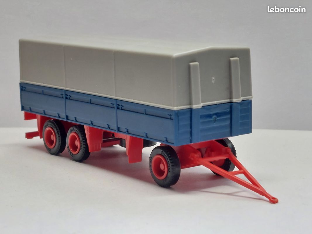 Herpa HER314176-IVECO S-Way 4x2 avec remorque