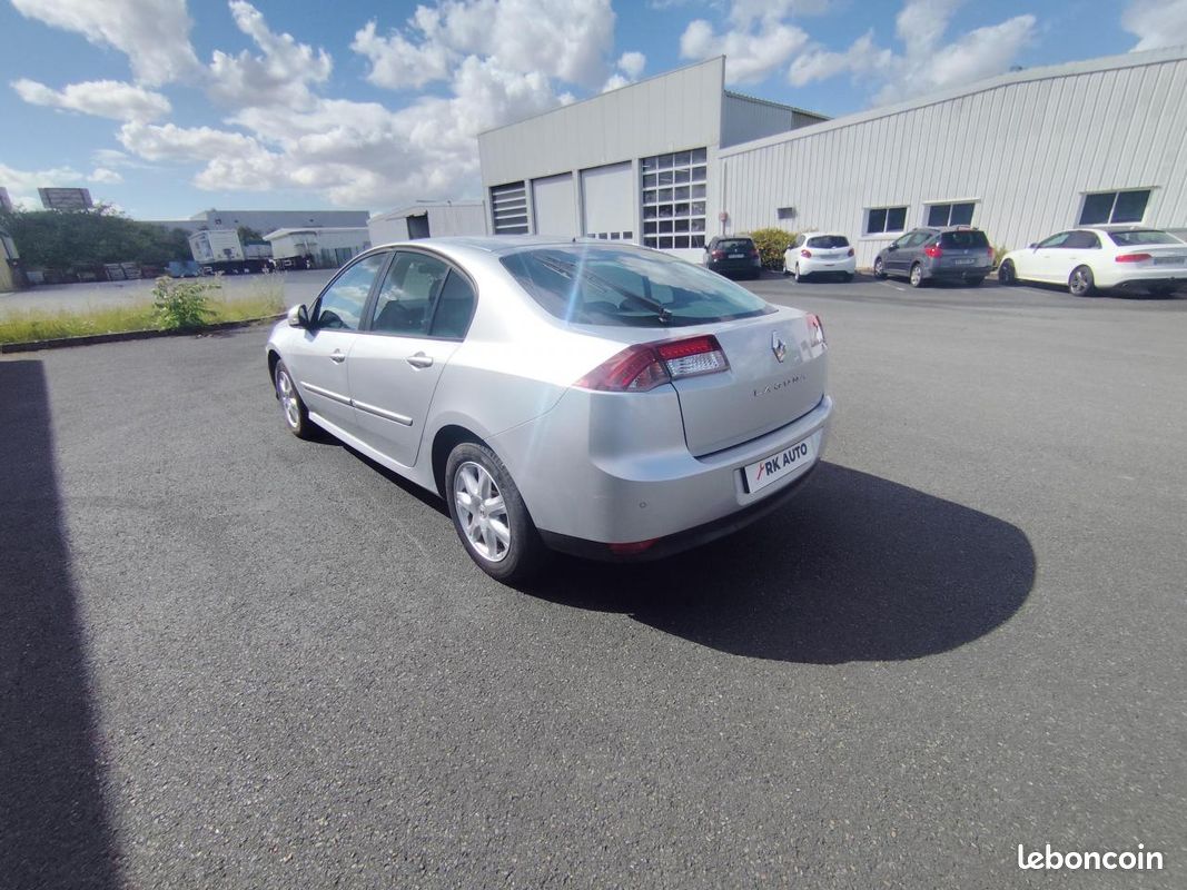 RENAULT LAGUNA 1.5 dCi - 110 III BERLINE Authentique PHASE 1 (image 10)