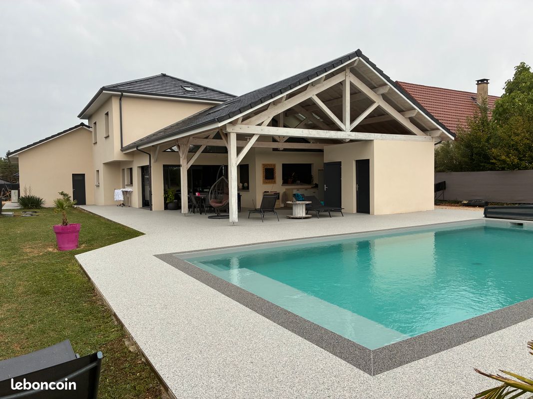 Maison 7 pièces 165 m² · à Salagnon · 165 m² · 590 000 €