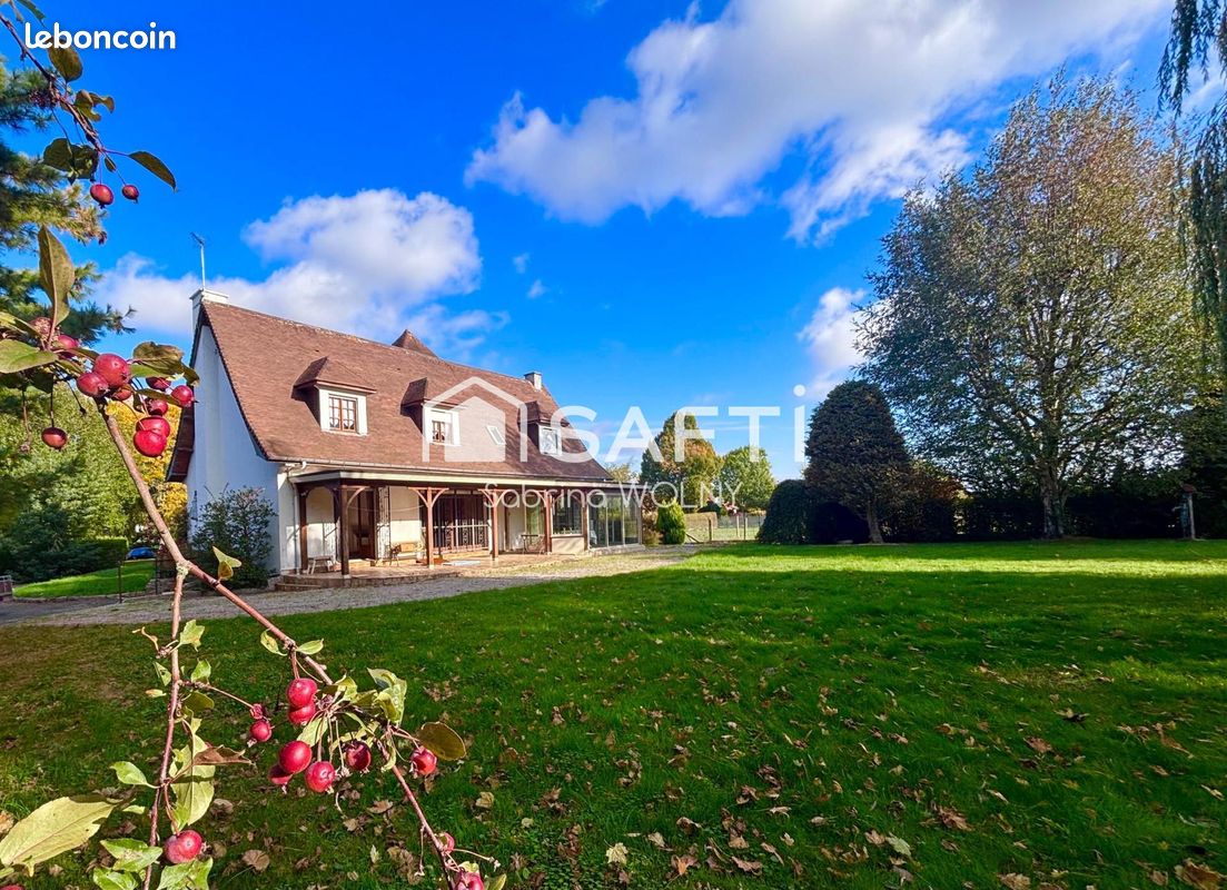 Maison 8 pièces 198 m² · à Givenchy-en-Gohelle · 198 m² · 445 900 €