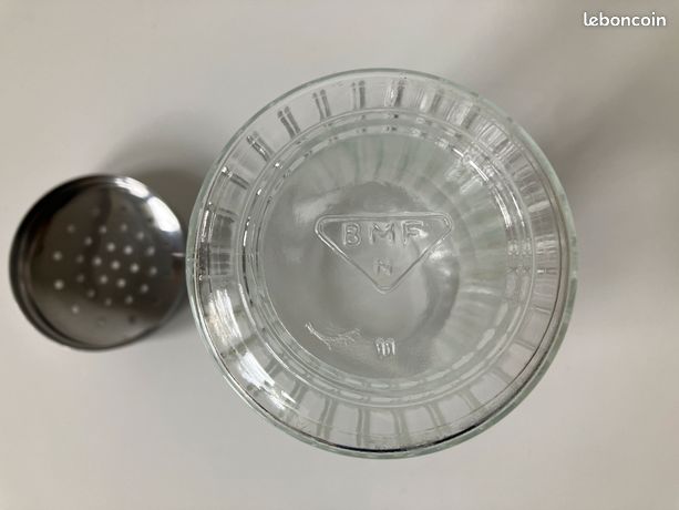 Ancien Sucrier Saupoudreur En Verre Et Inox Gravé BMF N°8 - Vintage