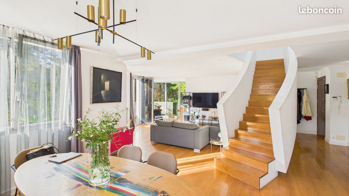 Maison 8 pièces 320 m² · à Hendaye · 320 m² · 1 090 000 €