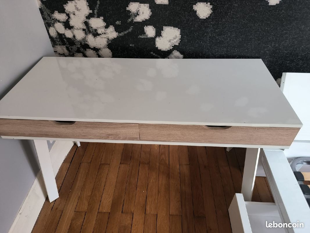 Table d'appoint (image 1)