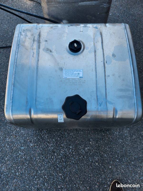 Réservoir aluminium iveco (image 1)