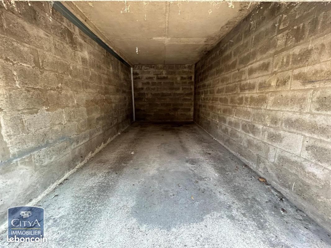 Garage/box Creteil · à Créteil · 80 €/mois