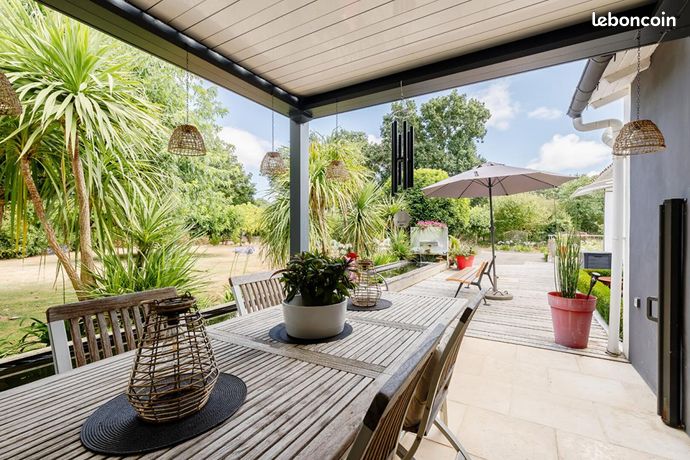 Maison 8 pièces 249 m²