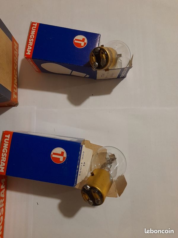 Ampoules 6v et 24v culot BA20D (image 1)