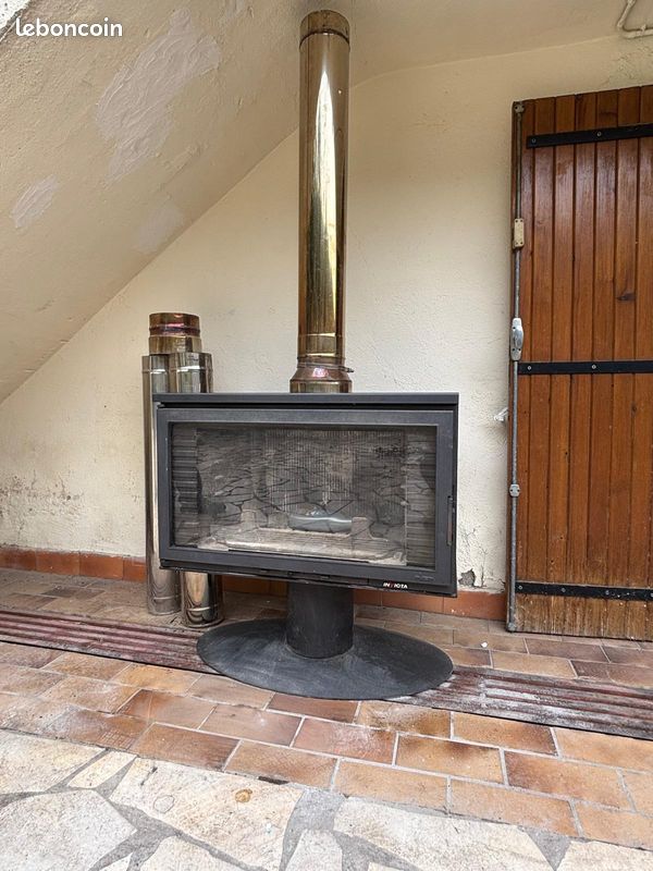 Poêle à bois Invicta panoramique 12kW sur pied (image 5)