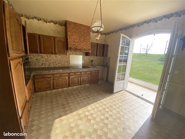 Maison 6 pièces 198 m² - Sainte-Fortunade 19490 (image principale 4)