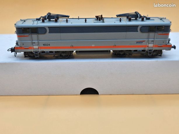 ROCO 4164 HO - Locomotive type BB 7200 ép IV de la SNCF - 7242 - Roco