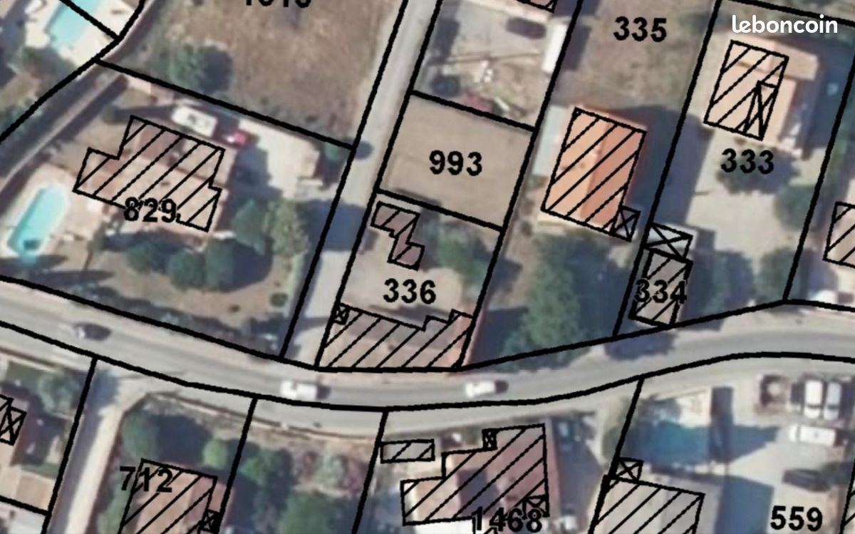 RARE À LA MOTTE – JOLI TERRAIN PLAT CONSTRUCTIBLE DE 237 m² · 120 000 €