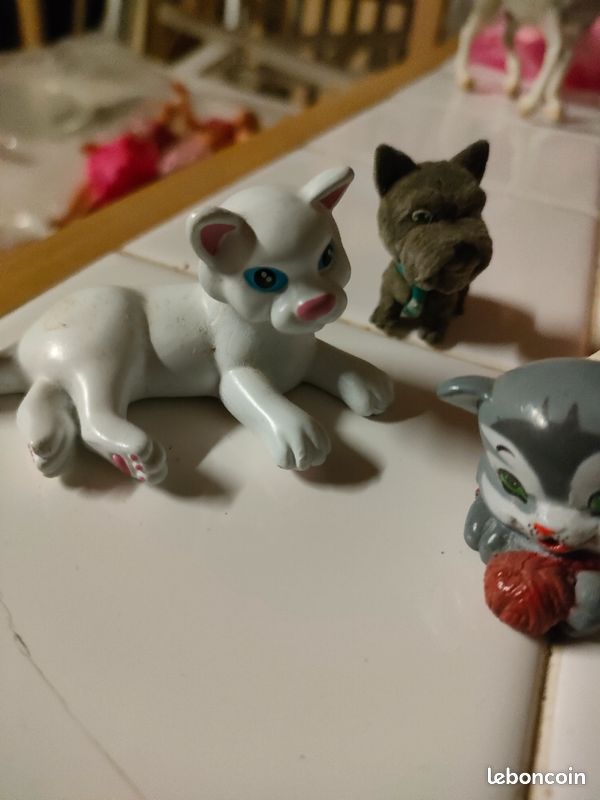 Lot de 3 figurines deux chats et un chien kat41 (image 5)