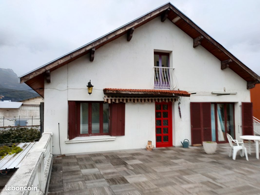 Maison 25 pièces 406 m² · à Échirolles · 406 m² · 319 000 €