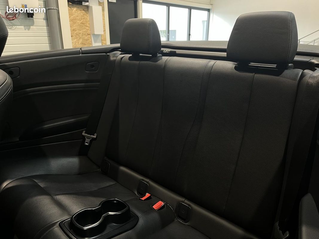 BMW SERIE 2 220i Cabriolet - BVA - M Sport - SUIVI COMPLET - CAMERA DE RECUL - CARPLAY (image 12)