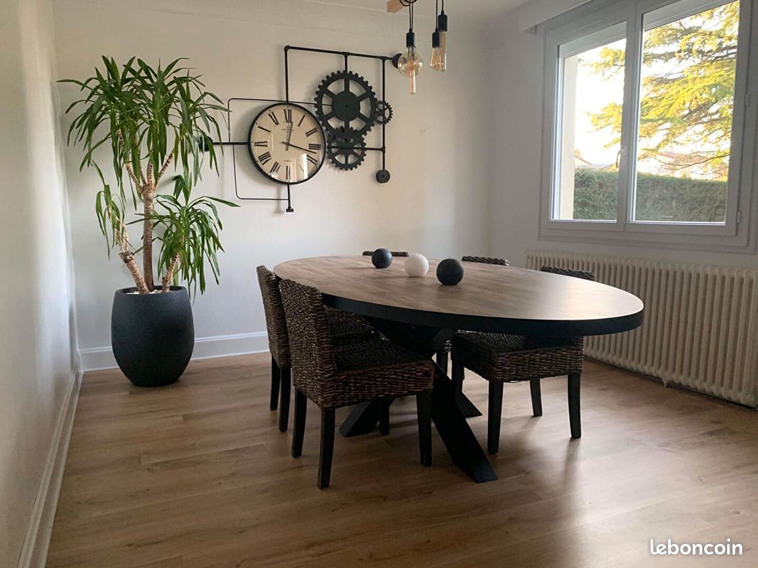 Maison 6 pièces 118 m² - Cerizay 79140 (image principale 2)