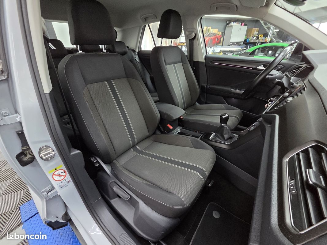 Volkswagen T-ROC 1.5 TSI EVO 150CH LOUNGE (image 17)