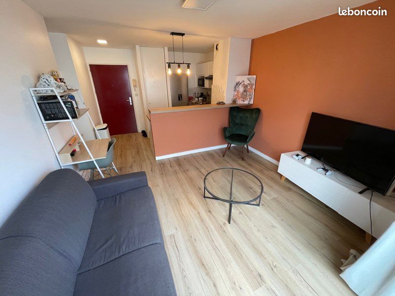 Appartement 2 pièces 42 m² · à Saint-Denis · 42 m² · 990 €