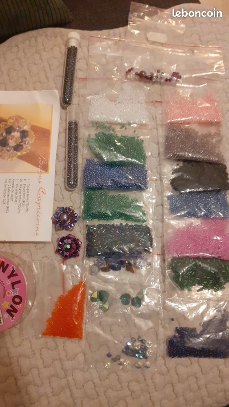Lots perles + swaroski + nylon (image 1)